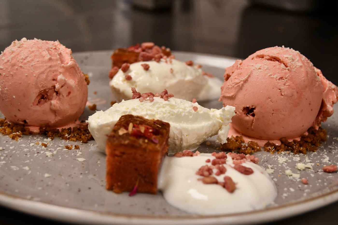 Les Deux Ponts dessert met ijs Les Deux Ponts dessert met ijs